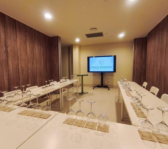 Conference Room Punta Bermeja Premium Beach Hotel El Puerto de Santa María Conference Room Punta Bermeja Premium Beach Hotel El Puerto de Santa María